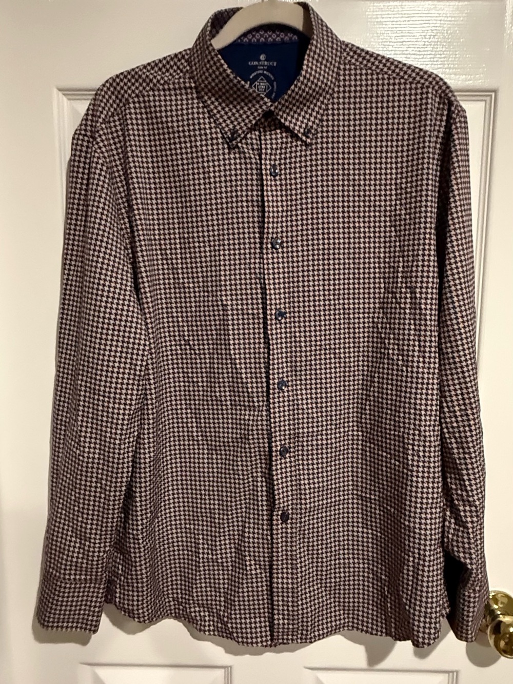 Construct Burgundy & BlueHoundstooth Long-Sleeve Button-Down Shirt